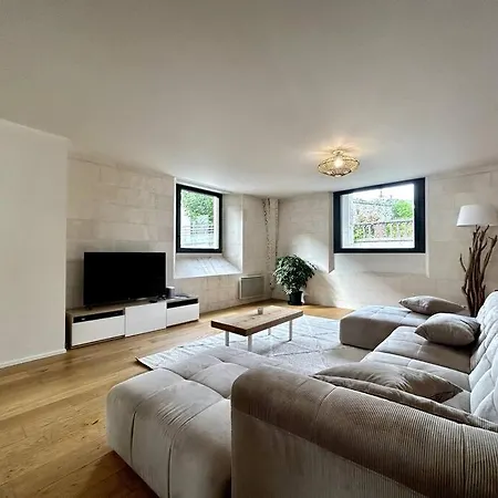 Appartement La Chapelle, Renove Dans Ancienne Chapelle Avec Parking !