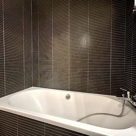 Appartement La Chapelle, Renove Dans Ancienne Chapelle Avec Parking ! *